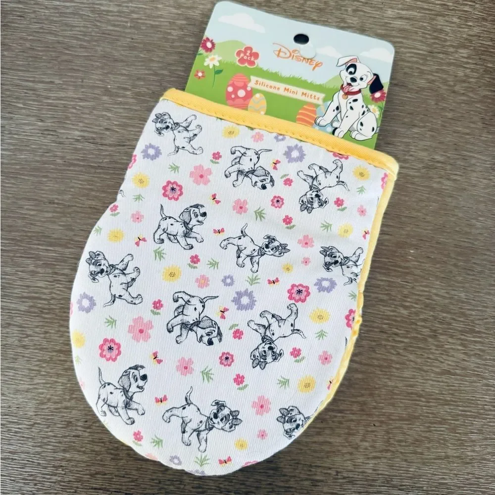 Disney 101 Dalmatians Spring Floral Puppy Dog Oven Mitts Set